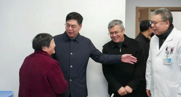 镇江市第十八次慈善助残“复明行动”圆满结束——康复眼科携手患者重见光明！